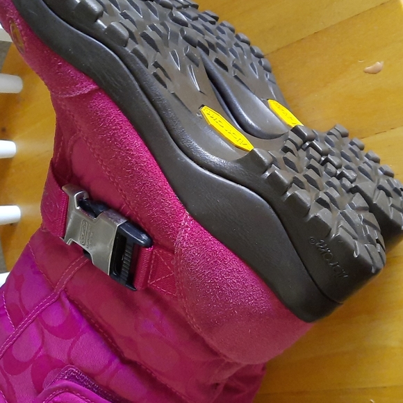 Coach Snow Boots - Picture 11 of 12